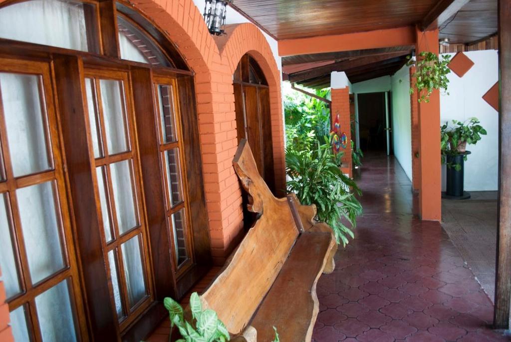 Hotel Jackie'S House Puntarenas Eksteriør billede