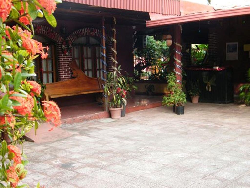 Hotel Jackie'S House Puntarenas Eksteriør billede